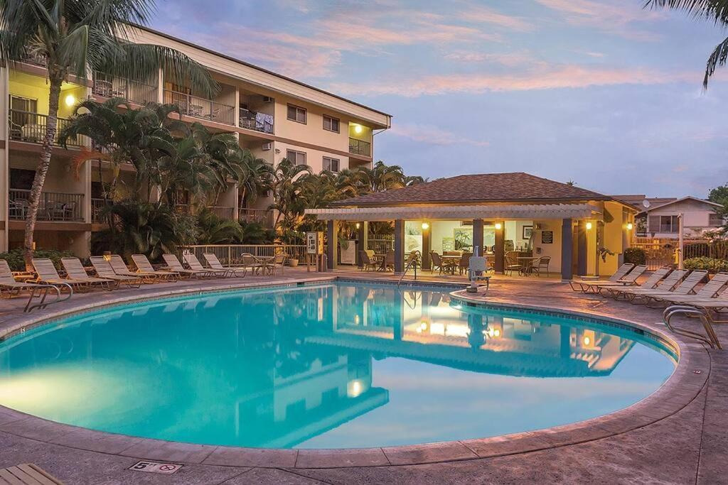 Beautiful 2 Bedroom Condo @ Kona! Kailua-Kona Esterno foto