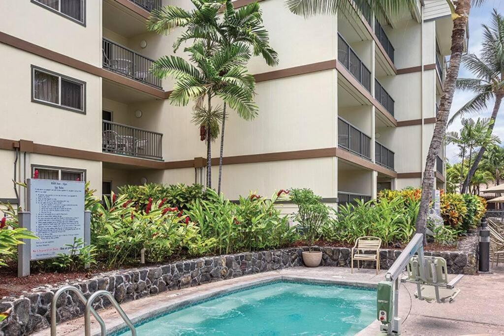 Beautiful 2 Bedroom Condo @ Kona! Kailua-Kona Esterno foto