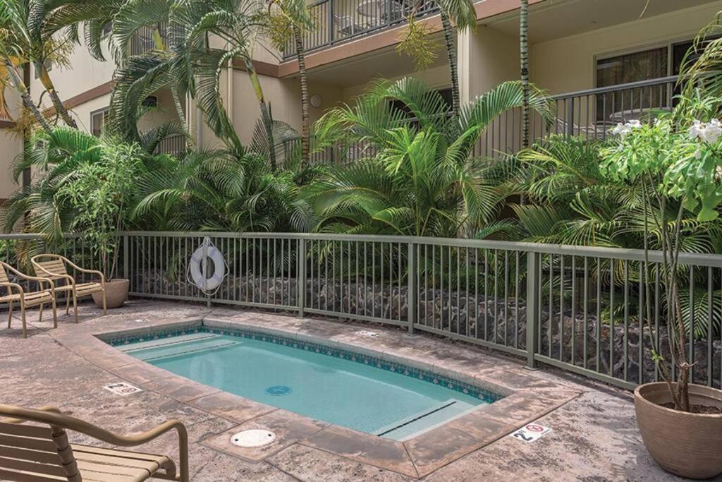Beautiful 2 Bedroom Condo @ Kona! Kailua-Kona Esterno foto