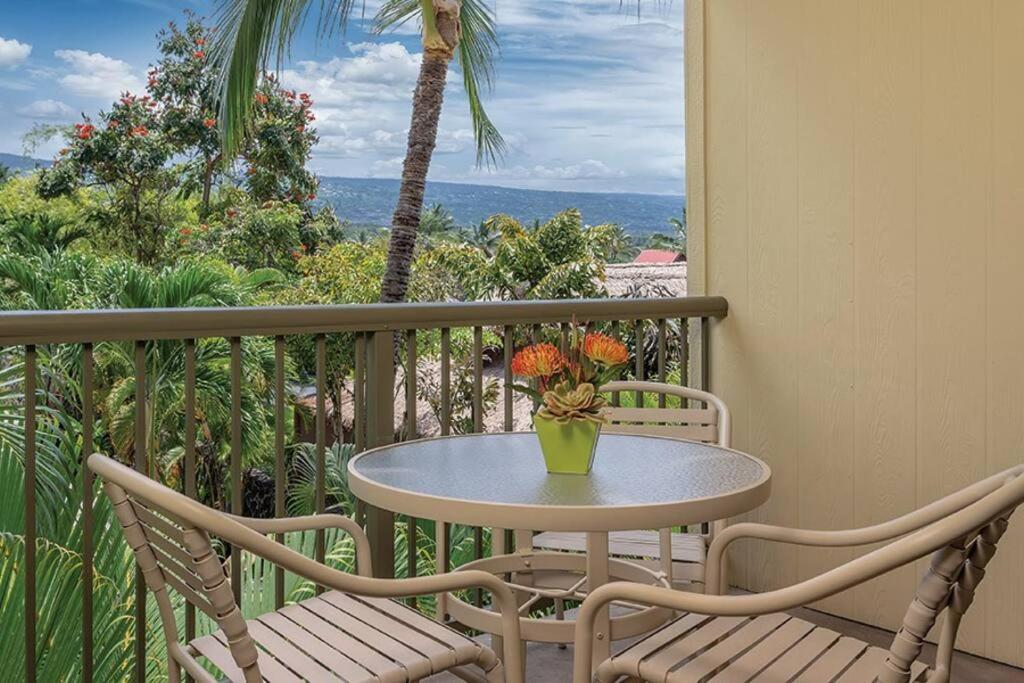 Beautiful 2 Bedroom Condo @ Kona! Kailua-Kona Esterno foto
